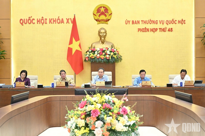 Nghiên cứu từng bước miễn phí sách giáo khoa cho học sinh